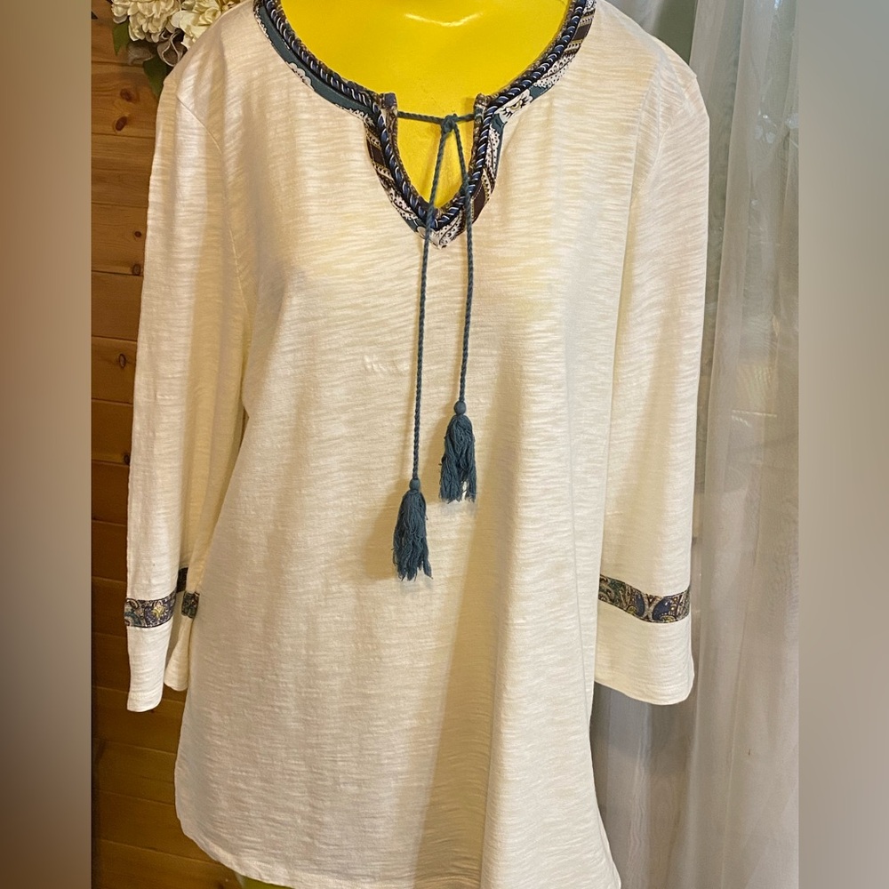 Chico’s size 2 ivory long sleeve floral tops with floral paisley embellishment. - Picture 2 of 7